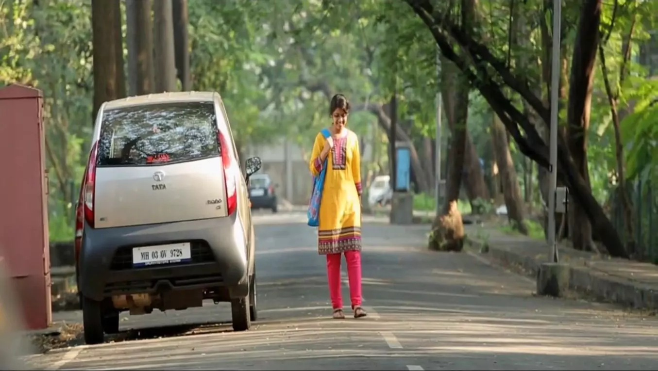 Contemporary villa exterior design 14